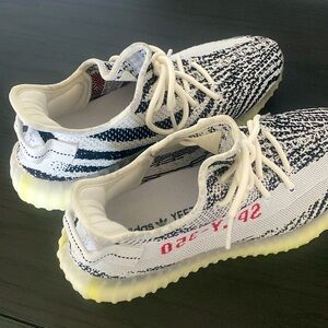 YEEZY ADIDAS ZEBRA 9